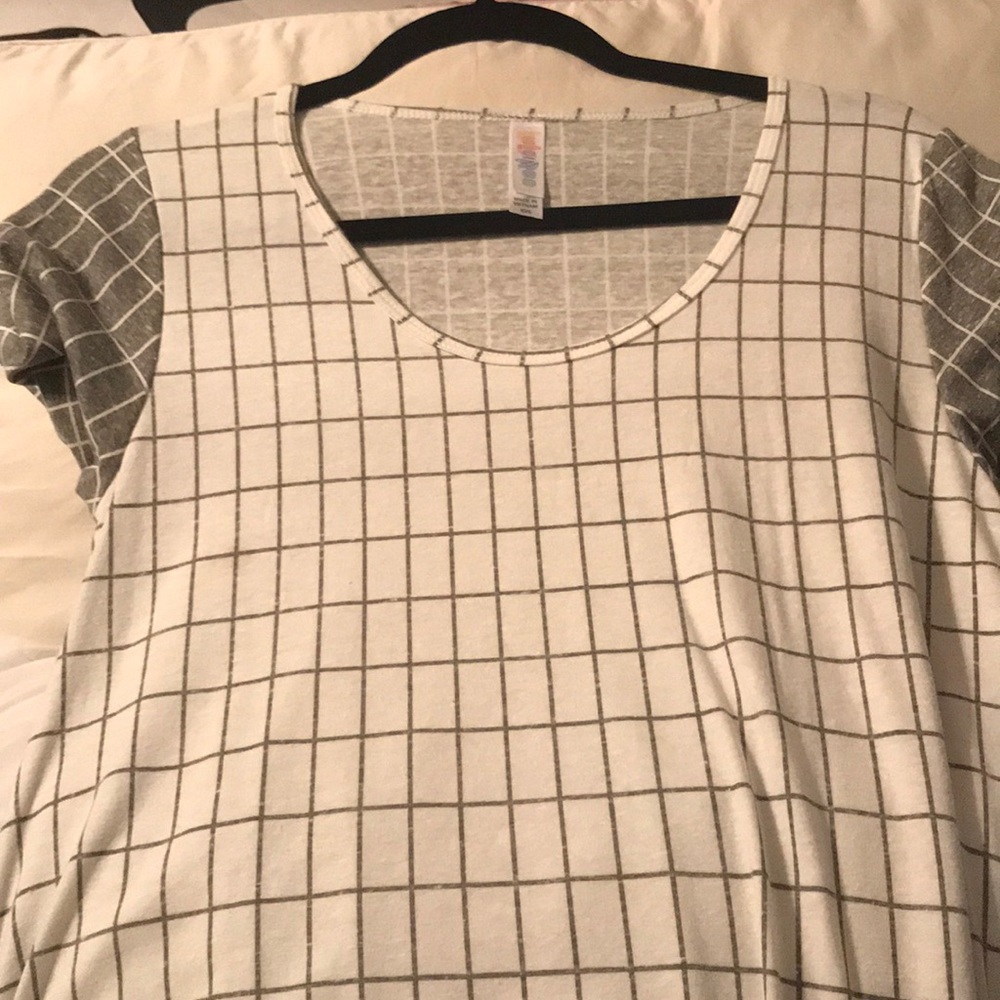 Two pattern perfect tee